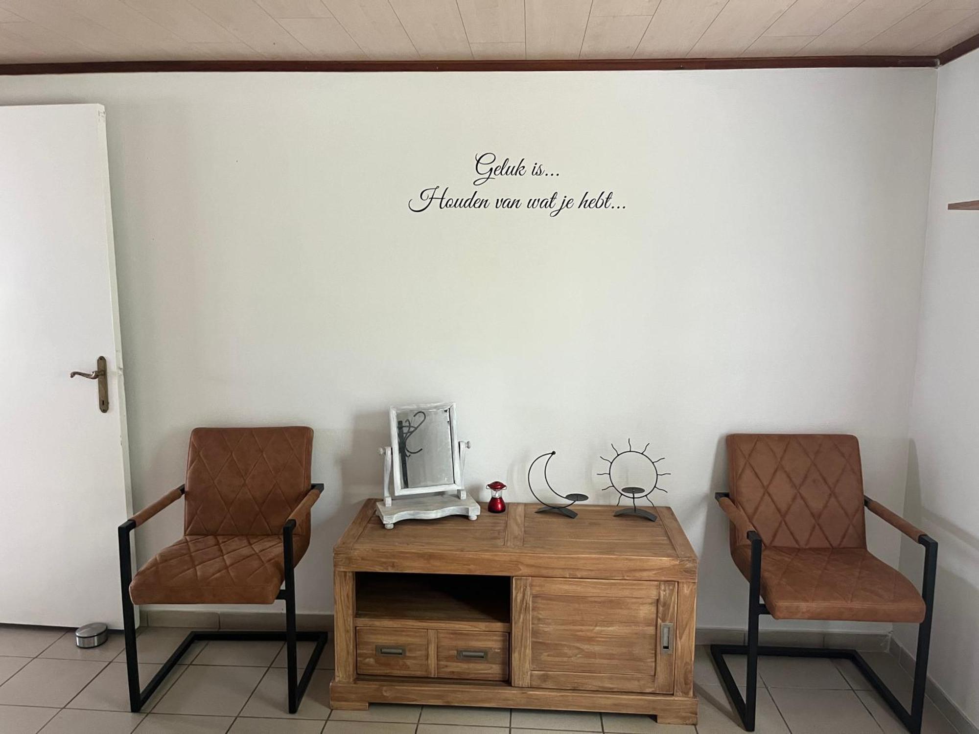 Chaletje Tis-Ier-Goed جابيكي المظهر الخارجي الصورة